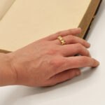 Alliance-trilogie-or-jaune-et-diamants-naturels-Taillandier-joailliers-Montbrison