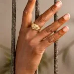 Bague fibule diamant or blanc 18k Joaillerie Taillandier