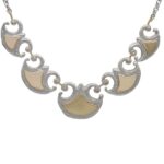Collier-pelta-or-argent-Taillandier-joaillier