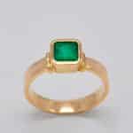 Bague or jaune émeraude