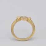 Solitaire or jaune et diamant