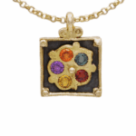 pendentif-Aphrodite-5-saphirs-couleurs-or-et-argent-creation-originale-Taillandier-joaillier