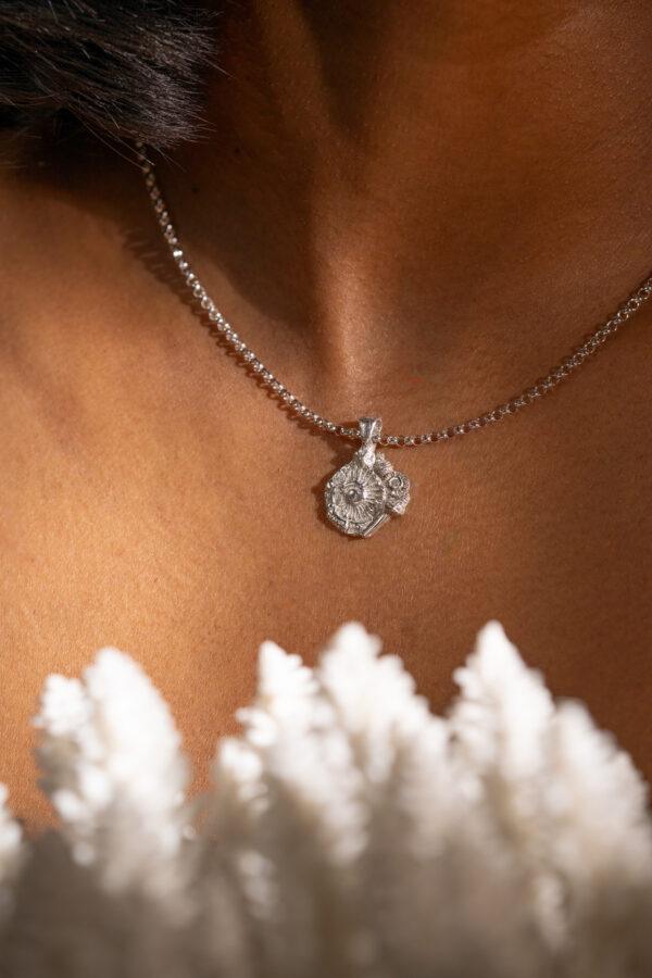 Pendentif fossile selina or blanc 18k Joaillerie Taillandier