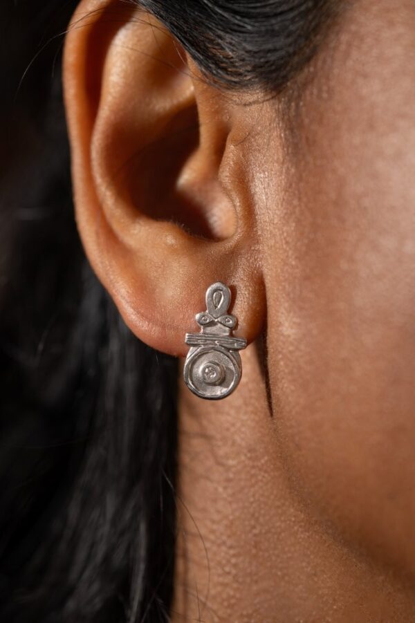 Boucles d'oreilles en or blanc 18k histoire médiévale Joaillerie Taillandier