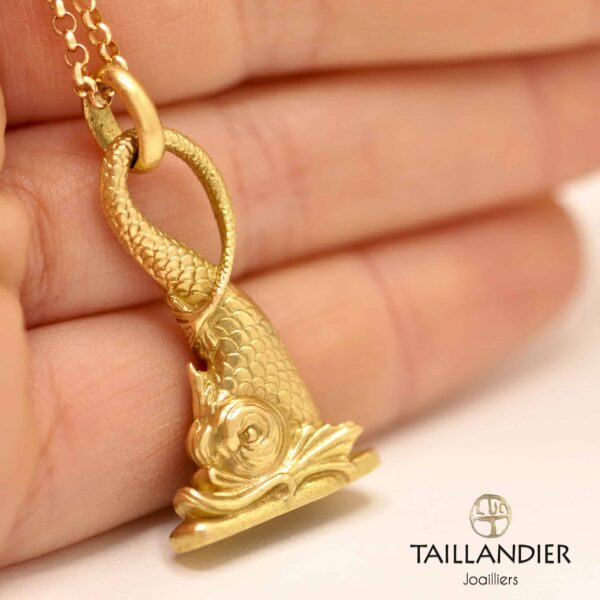 pendentif-dauphin-du-forez-taillandier