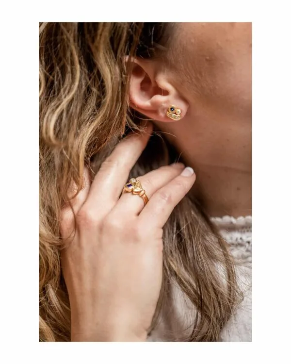 Boucles d'oreilles saphirs bleu diamants