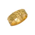 Alliance en or jaune 18k motif ciselure feuille de ginko