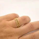 Anneau alliance cœurs or jaune 18K templier ajouré