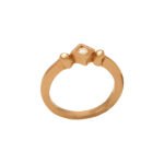 Solitaire en or rose et diamant naturel