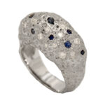 Bague bombée en or blanc